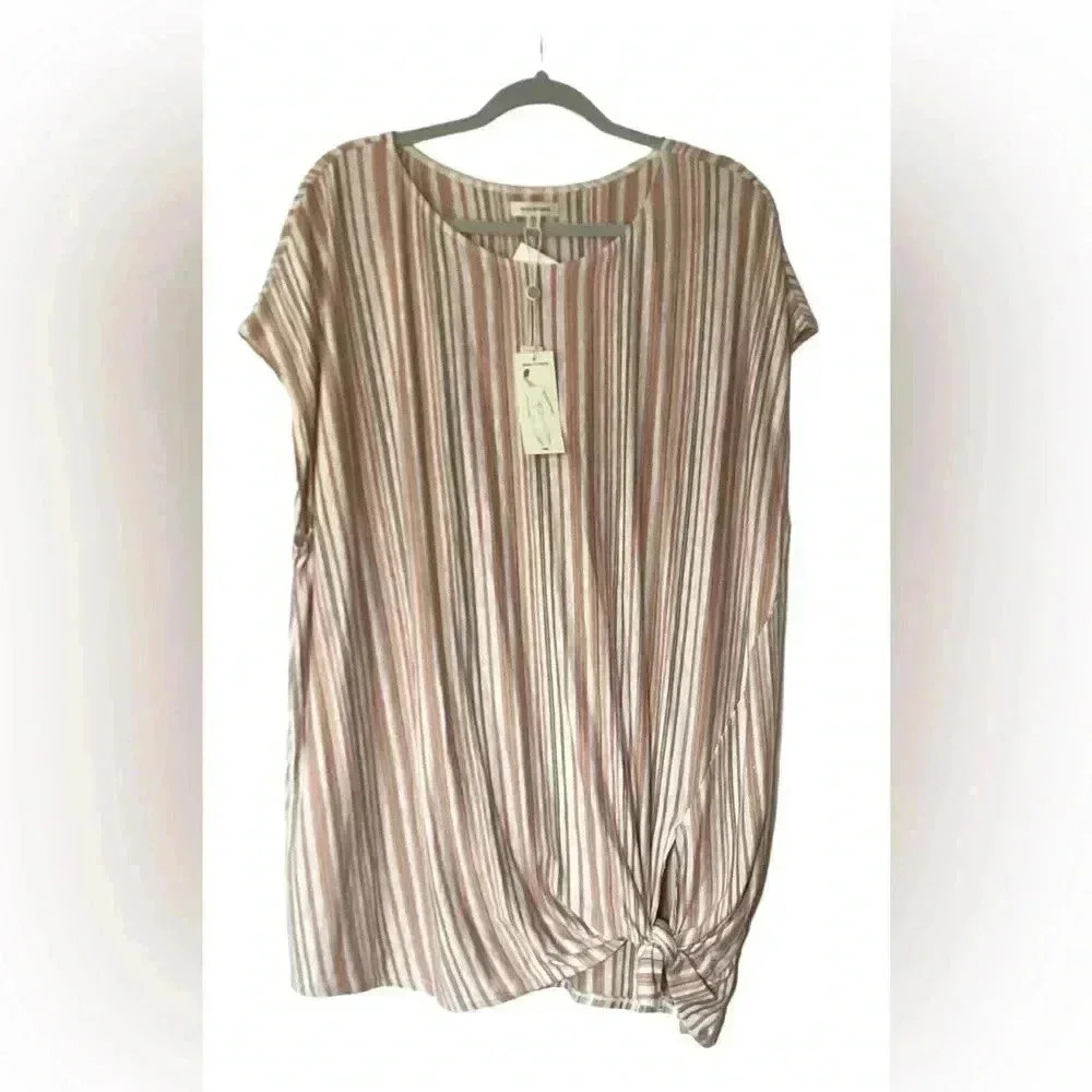 NWT Max studio Multi colored Striped Women’s Top Blouse Size 3X
